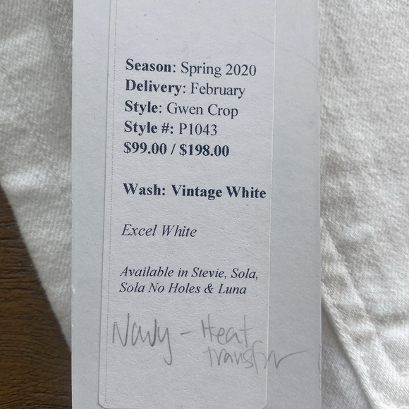 Fidelity Denim Gwen Crop Vintage White, Waist Measured Flat 13”, NWT, MSRP $198 - Picture 8 of 10